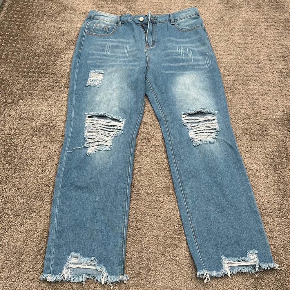 Jeans - baggy and slightly cropped